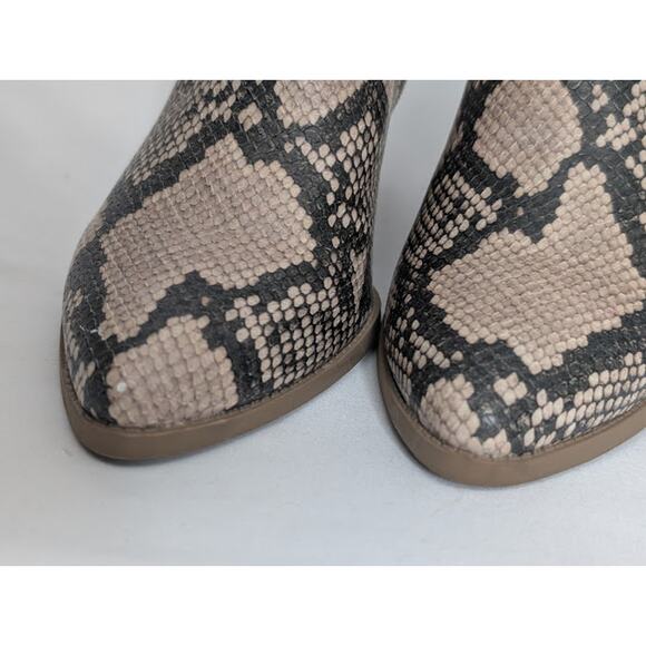 SUN & STONE Womens Snake Print Block Heel Pointed Toe Zip Ankle Boot size 6 Glam - Picture 2 of 9